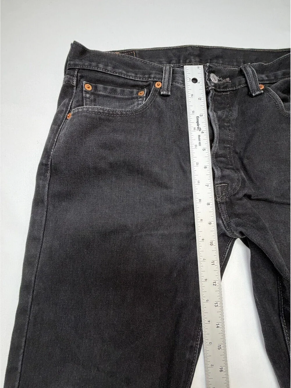 Levi Strauss 501 Men's Jeans Straight Leg Zip Fly Mid-Rise Size 32 Black